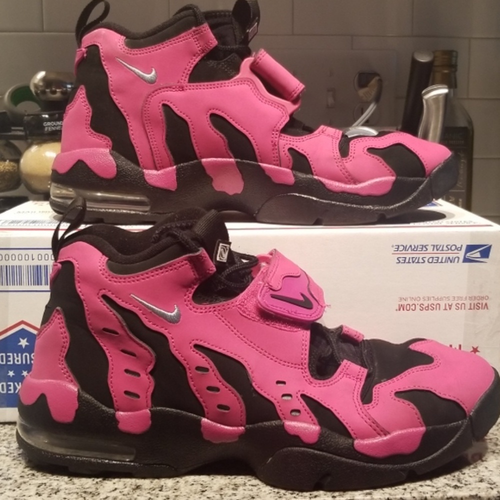 Nike Air DT Max 96 - Vivid Pink black crosstrainer